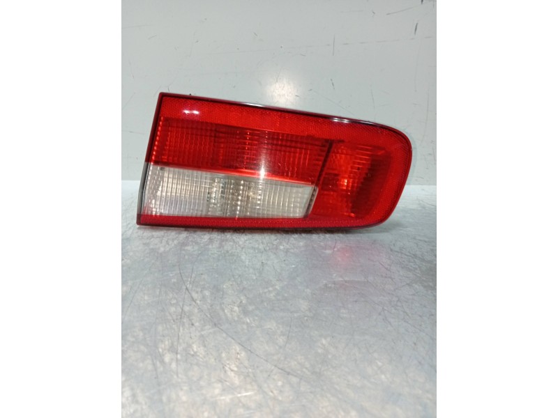 Recambio de piloto trasero derecho interior para renault laguna ii (bg0) expression referencia OEM IAM   