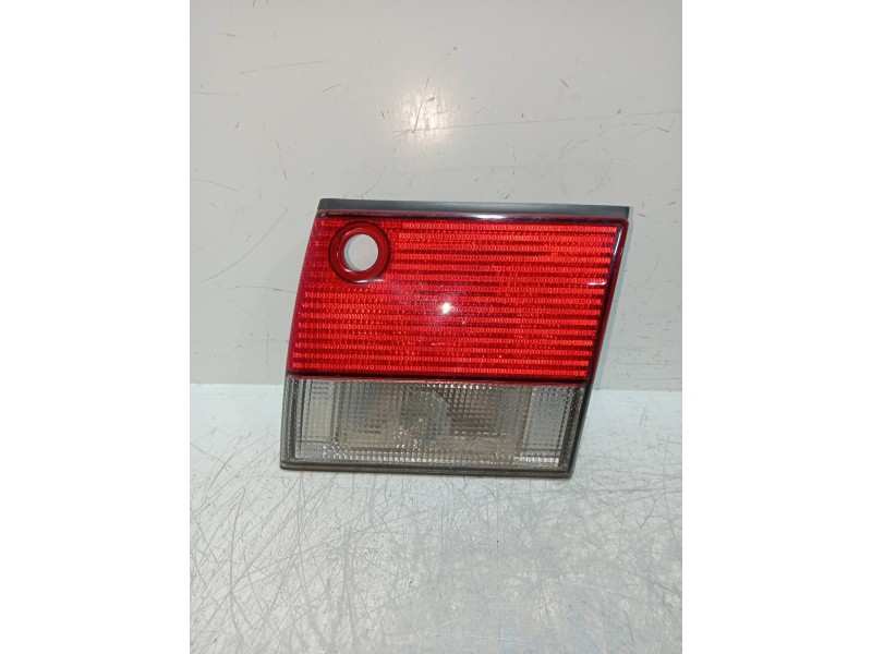 Recambio de piloto trasero derecho interior para saab 9-3 berlina 2.0 cat referencia OEM IAM   