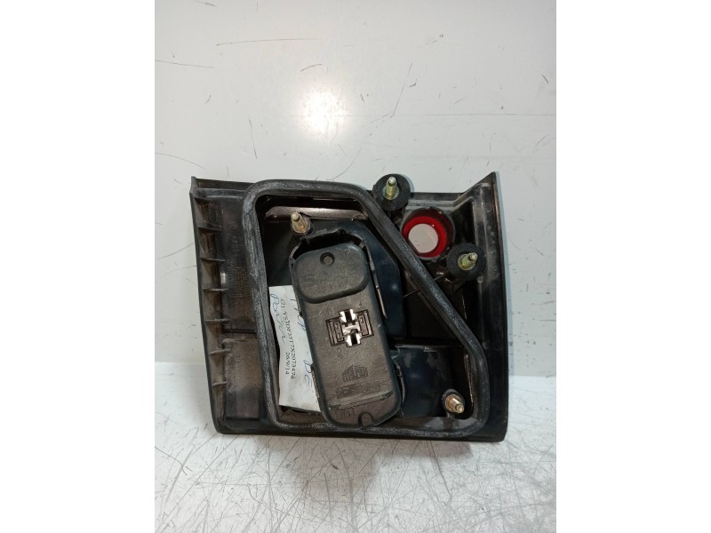 Recambio de piloto trasero derecho interior para saab 9-3 berlina 2.0 cat referencia OEM IAM   