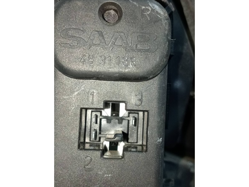 Recambio de piloto trasero derecho interior para saab 9-3 berlina 2.0 cat referencia OEM IAM   