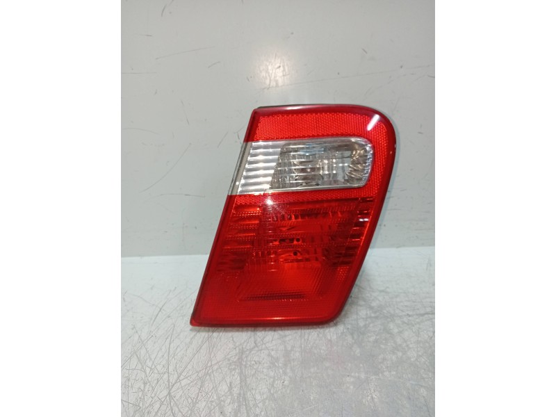 Recambio de piloto trasero derecho interior para saab 9-3 berlina 1.9 tid vector (i/d) referencia OEM IAM    Recambio de piloto trasero derecho interior para saab 9-3 berlina 1.9 tid vector (i/d) referencia OEM IAM