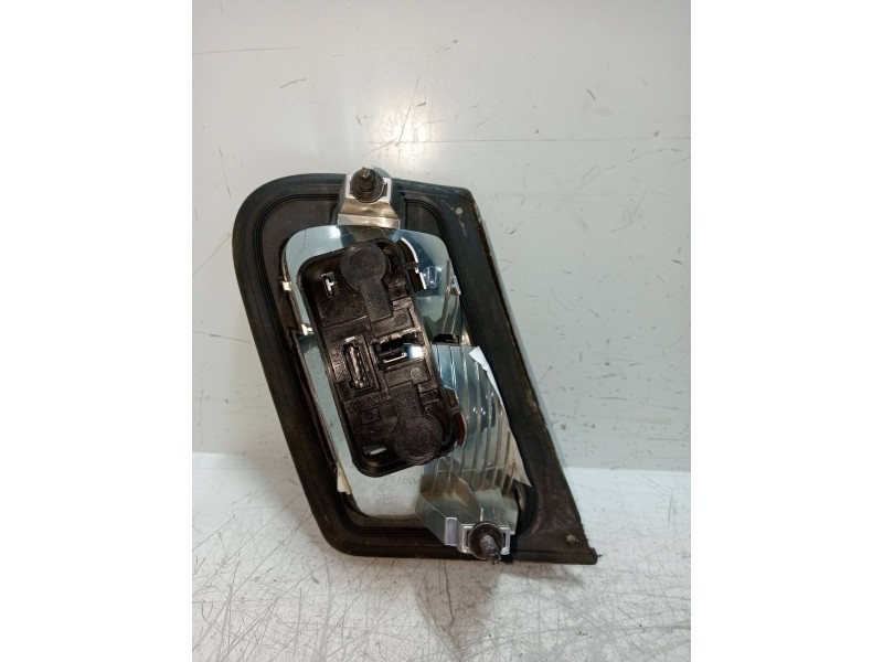 Recambio de piloto trasero derecho interior para saab 9-3 berlina 1.9 tid vector (i/d) referencia OEM IAM    Recambio de piloto trasero derecho interior para saab 9-3 berlina 1.9 tid vector (i/d) referencia OEM IAM