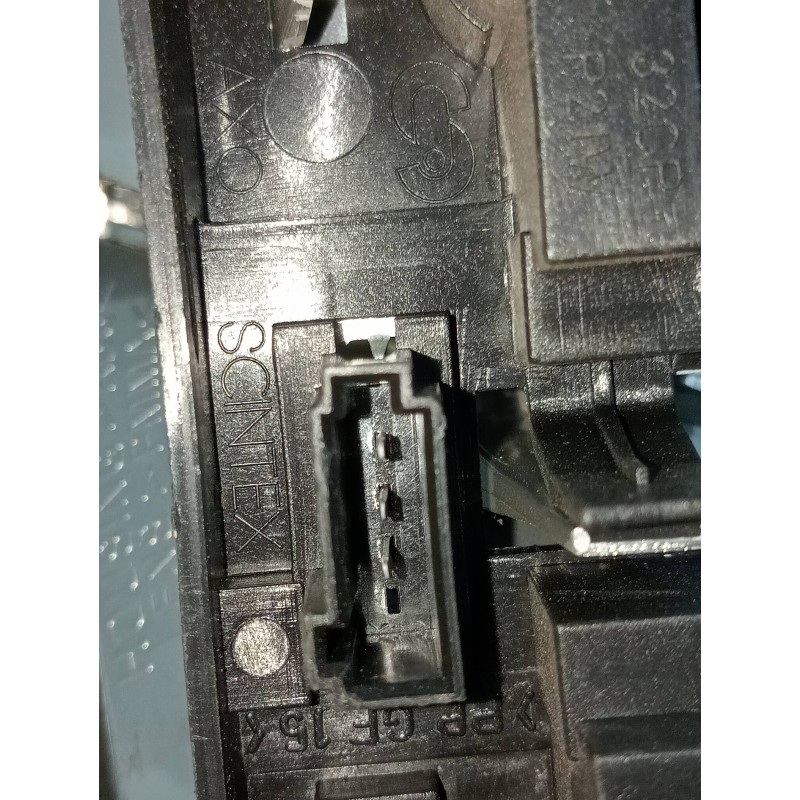 Recambio de piloto trasero derecho interior para saab 9-3 berlina 1.9 tid vector (i/d) referencia OEM IAM    Recambio de piloto trasero derecho interior para saab 9-3 berlina 1.9 tid vector (i/d) referencia OEM IAM