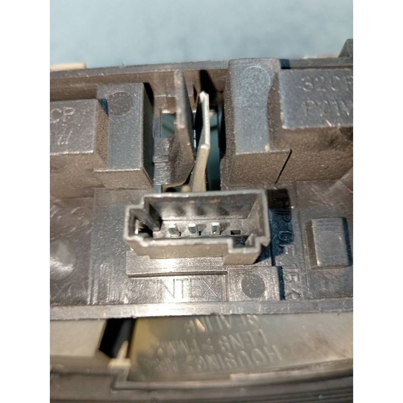 Recambio de piloto trasero derecho interior para saab 9-3 berlina 2.2 16v tid cat referencia OEM IAM   