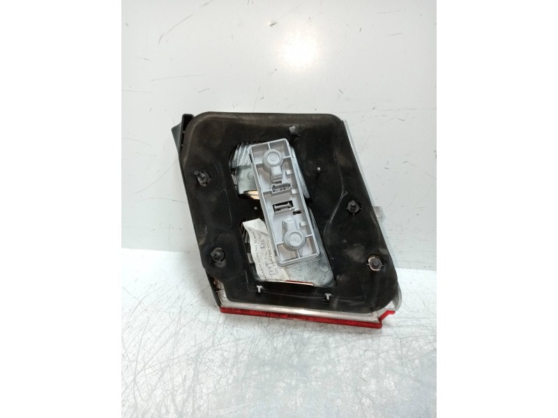 Recambio de piloto trasero derecho interior para saab 9-5 berlina 2.0 cat referencia OEM IAM   