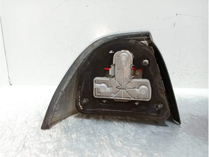 Recambio de piloto trasero derecho para saab 9-5 berlina 2.0 cat referencia OEM IAM   