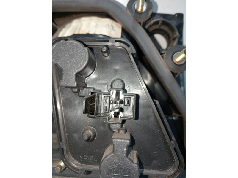 Recambio de piloto trasero derecho interior para saab 900 coupé 2.0 cat referencia OEM IAM   