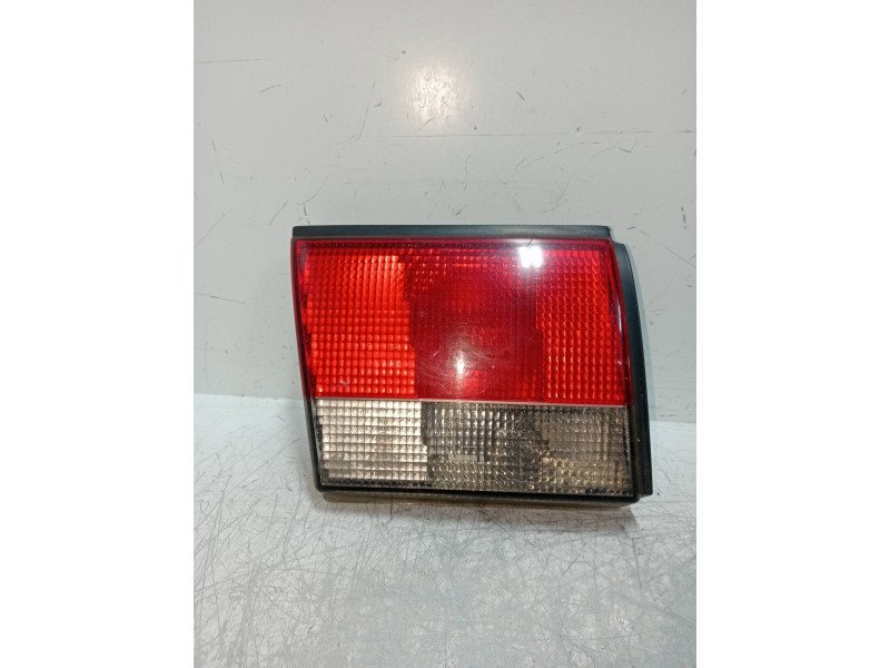 Recambio de piloto trasero izquierdo interior para saab 900 coupé 2.0 cat referencia OEM IAM   