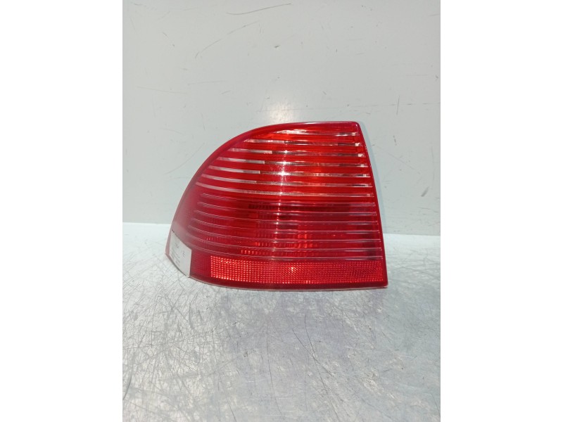 Recambio de piloto trasero izquierdo para saab 9-5 berlina 1.9 tid vector referencia OEM IAM   