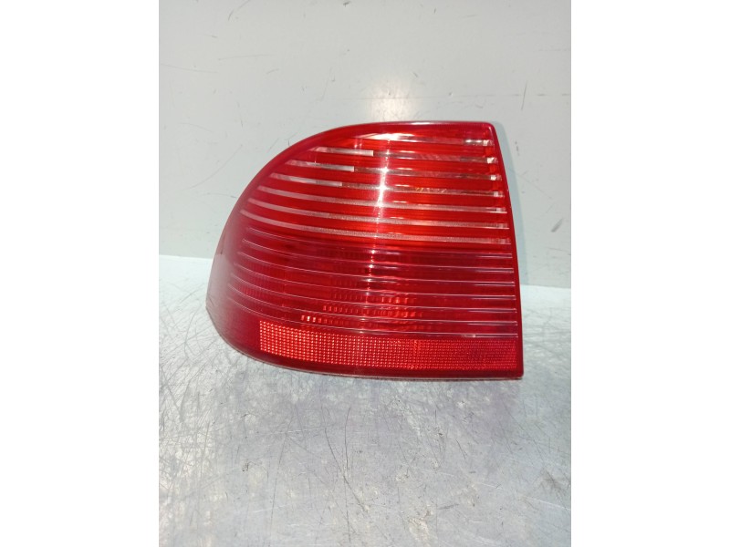 Recambio de piloto trasero izquierdo para saab 9-5 berlina 2.3 turbo cat referencia OEM IAM   