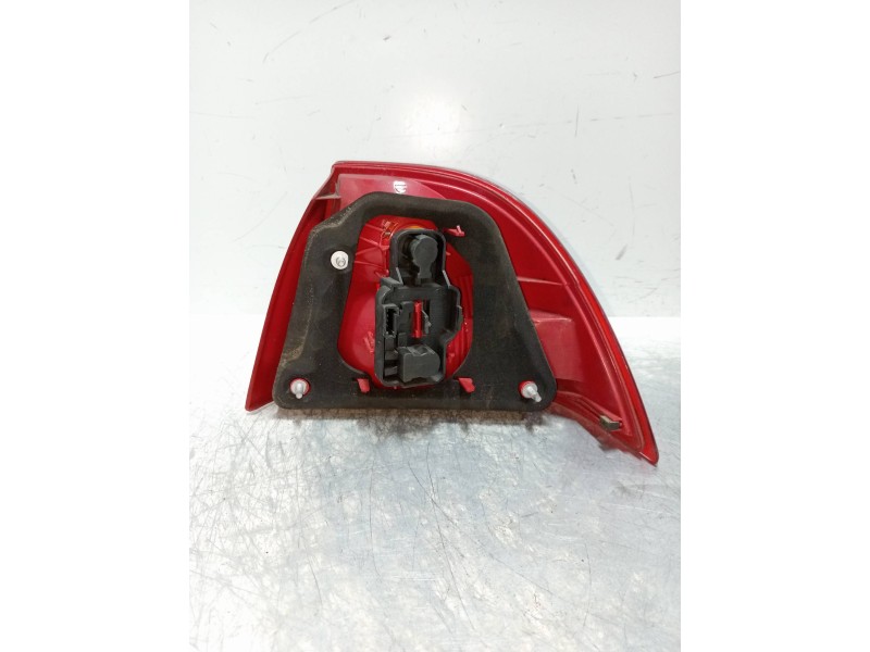 Recambio de piloto trasero izquierdo para saab 9-5 berlina 2.3 turbo cat referencia OEM IAM   