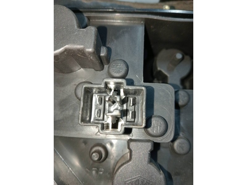 Recambio de piloto trasero derecho para saab 900 berlina 2.3 s referencia OEM IAM   
