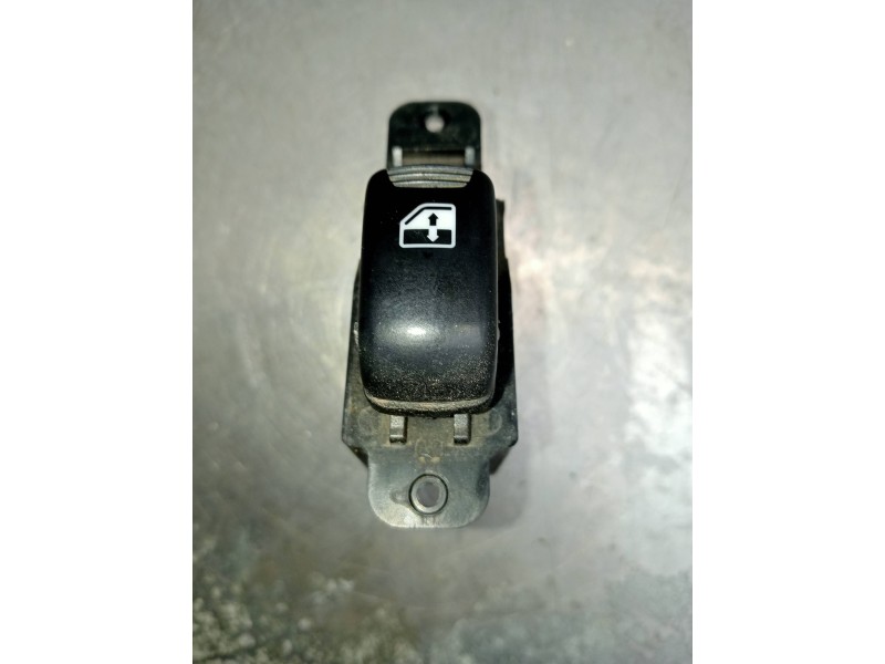 Recambio de mando elevalunas delantero derecho para hyundai santa fe (sm) 2.0 crdi cat referencia OEM IAM 935753C010 9358026100 