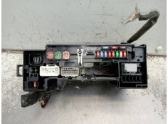 Recambio de caja reles / fusibles para peugeot 106 (s2) max d referencia OEM IAM 7710D16 0017 