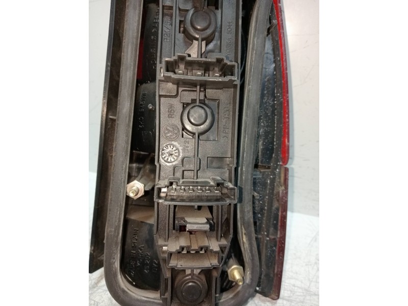 Recambio de piloto trasero izquierdo para seat cordoba vario (6k5) 1.9 tdi referencia OEM IAM 6K0945111B  