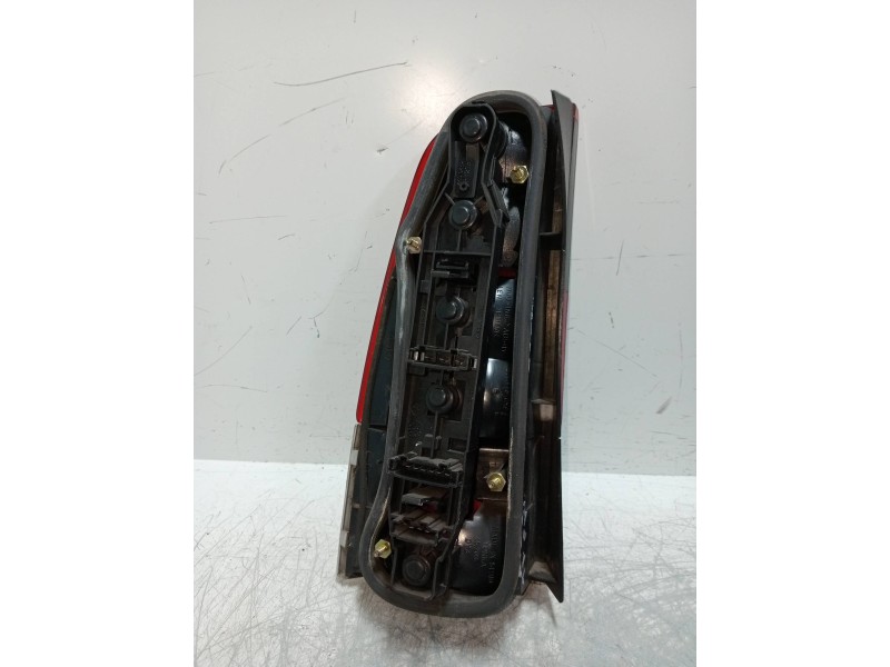 Recambio de piloto trasero derecho para seat cordoba vario (6k5) referencia OEM IAM   