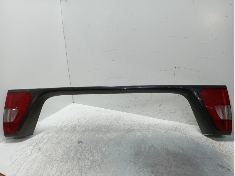 Recambio de piloto trasero central para volvo serie 850 2.5 20v cat referencia OEM IAM   