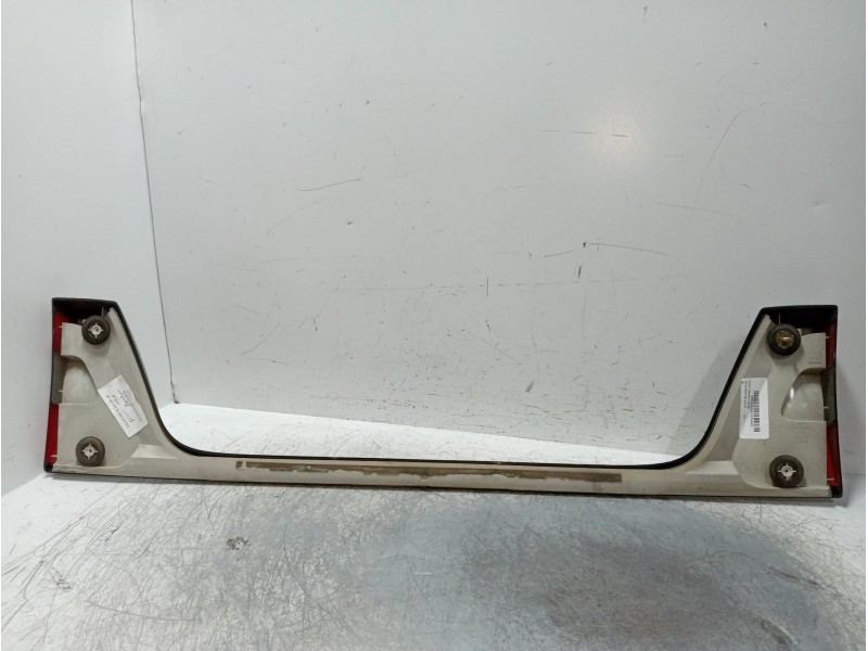 Recambio de piloto trasero central para volvo serie 850 2.0 cat referencia OEM IAM   