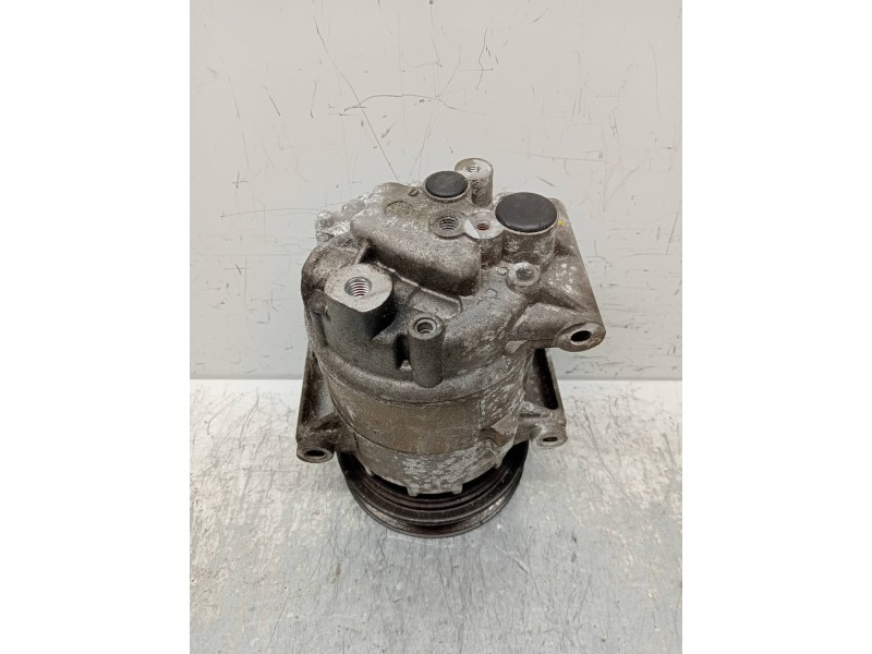 Recambio de compresor aire acondicionado para renault megane ii berlina 5p confort expression referencia OEM IAM 8200316164 0114