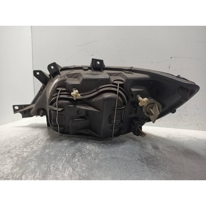 Recambio de faro derecho para mercedes sprinter 02.00  caja cerrada 208 cdi (901.6/902.661-662) referencia OEM IAM   