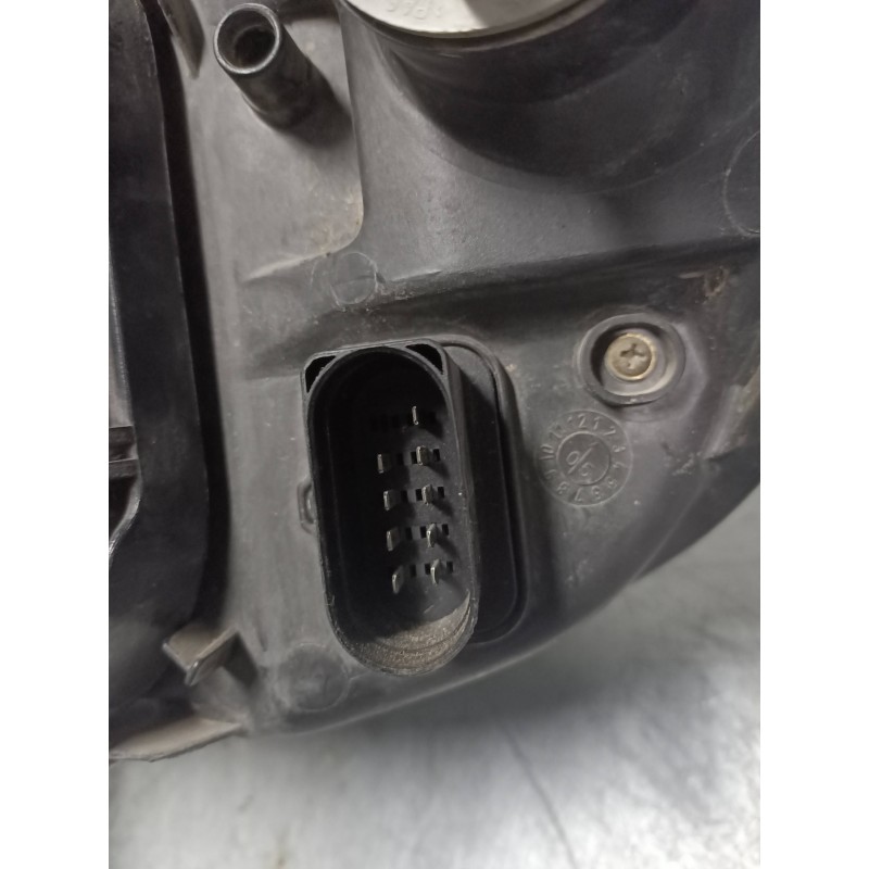 Recambio de faro derecho para mercedes sprinter 02.00  combi, techo elevado 311 cdi (903.673) referencia OEM IAM   