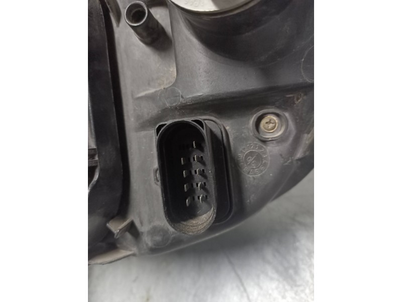 Recambio de faro derecho para mercedes sprinter 02.00  combi, techo elevado 311 cdi (903.673) referencia OEM IAM   