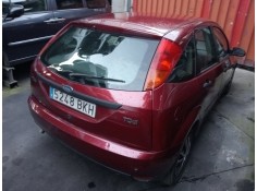 ford focus berlina (cak) del año 2001 2