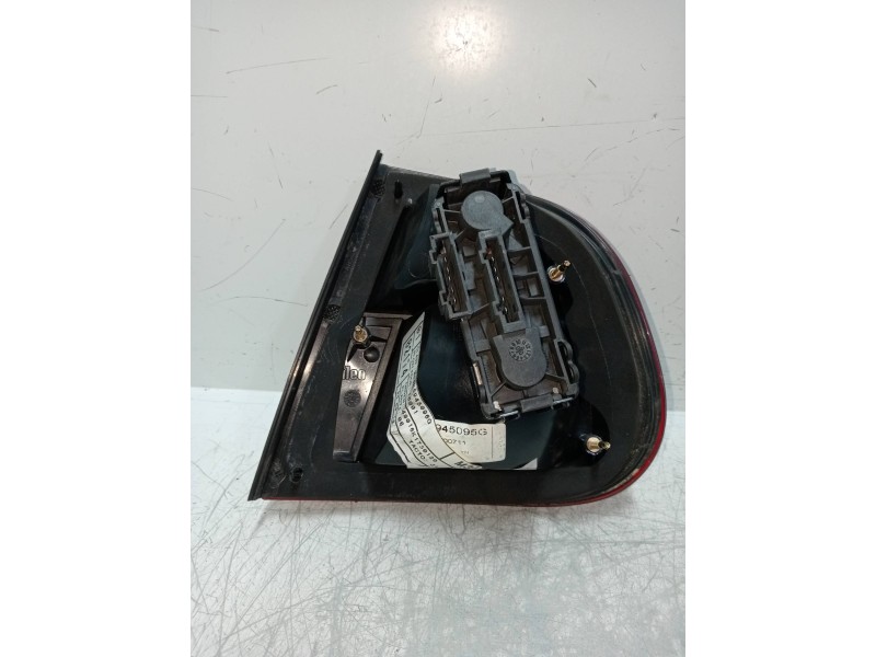 Recambio de piloto trasero izquierdo para seat cordoba berlina (6k2) sport referencia OEM IAM 6K5945095G  