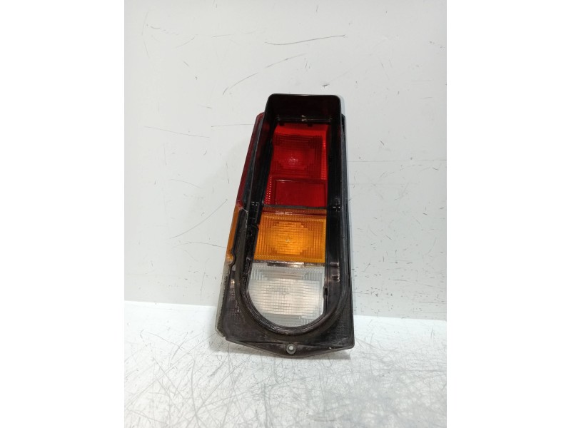 Recambio de piloto trasero derecho para seat marbella 0.9 cat referencia OEM IAM   