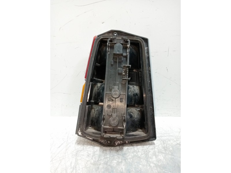 Recambio de piloto trasero derecho para seat marbella referencia OEM IAM    Recambio de piloto trasero derecho para seat marbella referencia OEM IAM