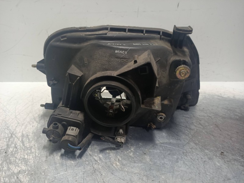 Recambio de faro izquierdo para mitsubishi l 200 (k6/7) 2.5 tdi referencia OEM IAM   