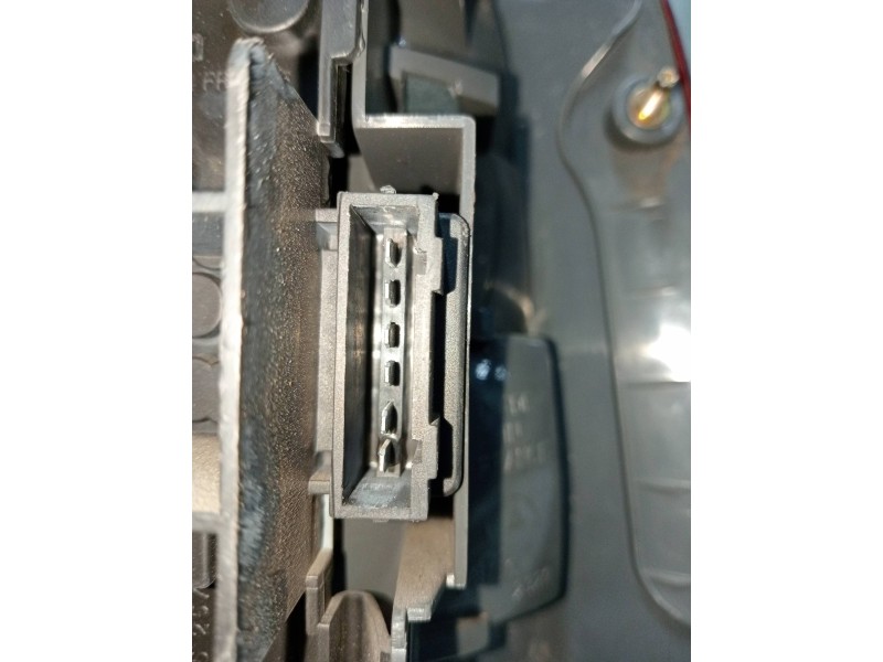 Recambio de piloto trasero izquierdo para skoda octavia berlina (1u2) 1.9 tdi referencia OEM IAM 1U6945111  