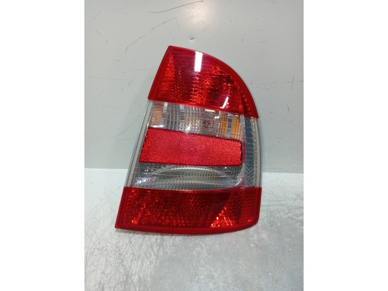 Recambio de piloto trasero derecho para skoda superb (3u4) 1.9 tdi referencia OEM IAM 3U5945112 3U5945096 