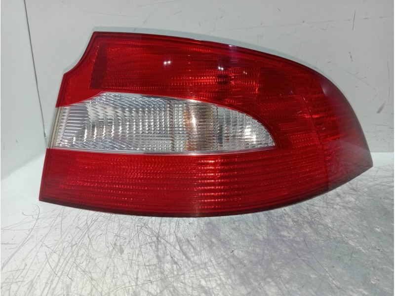 Recambio de piloto trasero derecho para skoda suberb (3t4) ambition referencia OEM IAM 3T5945096  