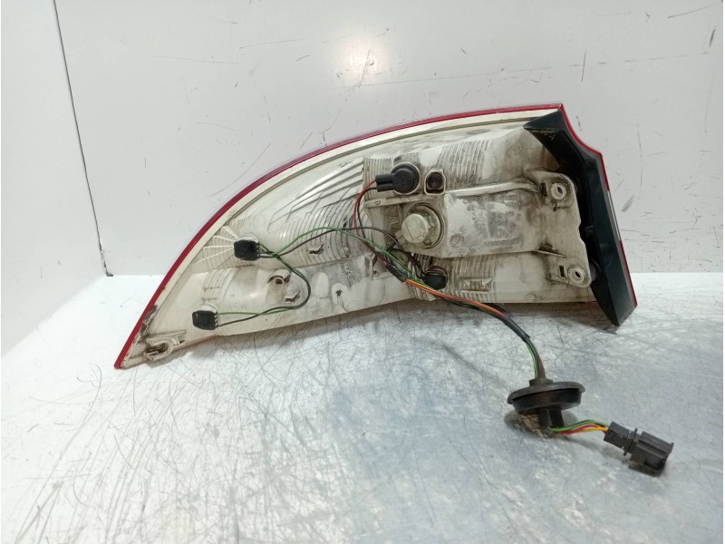 Recambio de piloto trasero derecho para skoda suberb (3t4) elegance referencia OEM IAM 3T5945096  