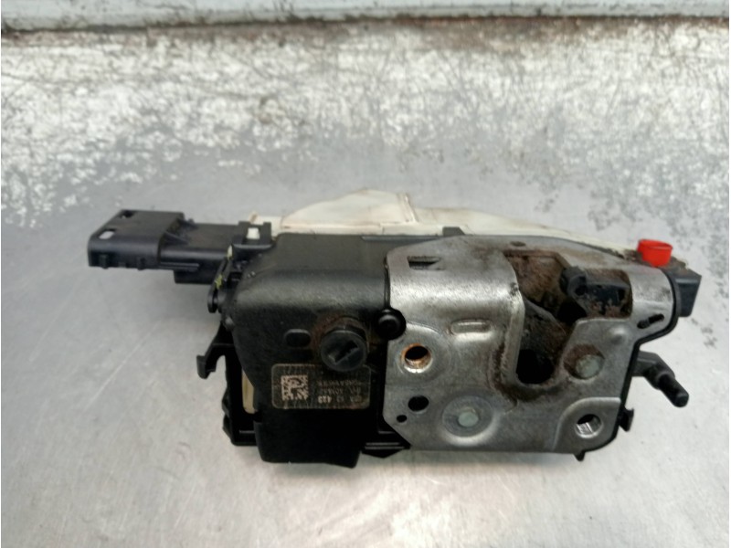Recambio de motor cierre centralizado trasero derecho para peugeot partner kombi referencia OEM IAM 828423 6P LATERAL (PUERTA CO