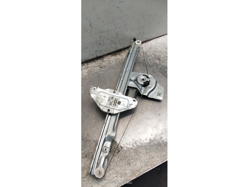 Recambio de elevalunas delantero derecho para peugeot partner kombi referencia OEM IAM 9680557880 160331 6P