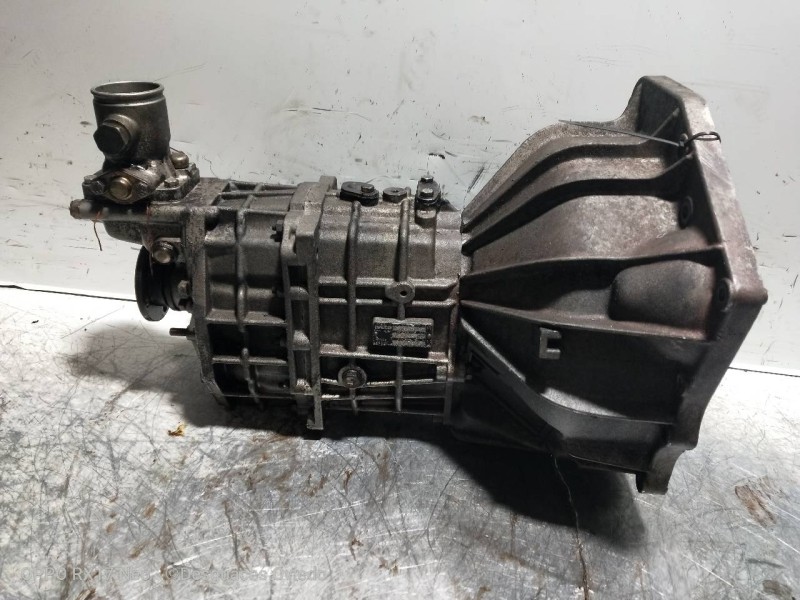 Recambio de caja cambios para iveco daily caja abierta 2.5 diesel referencia OEM IAM 28151 94701551 437532 