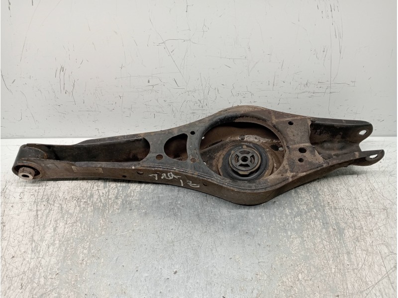 Recambio de brazo suspension inferior trasero izquierdo para volkswagen passat lim. (362) 1.6 tdi dpf referencia OEM IAM 1K05053