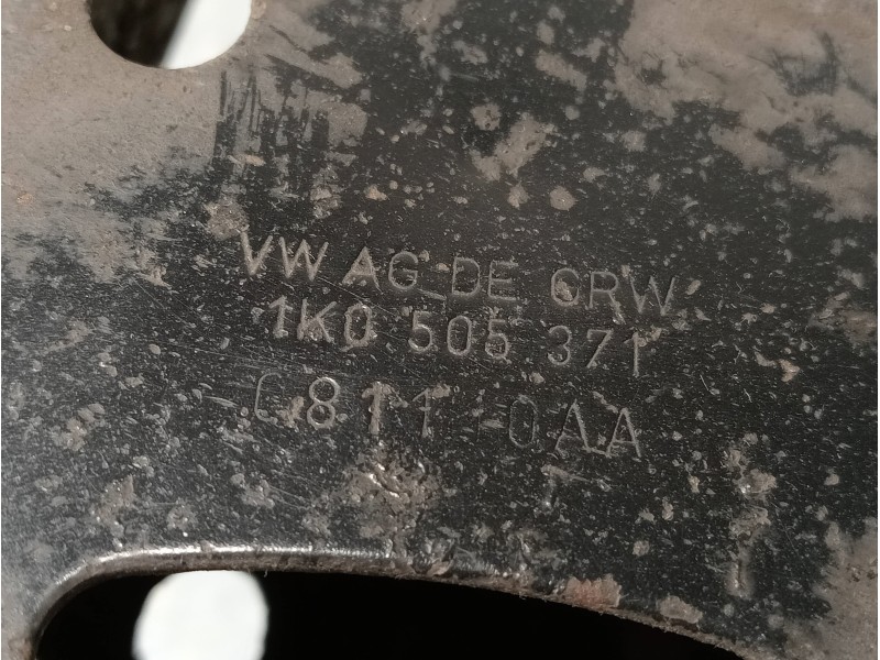 Recambio de brazo suspension inferior trasero izquierdo para volkswagen passat lim. (362) 1.6 tdi dpf referencia OEM IAM 1K05053