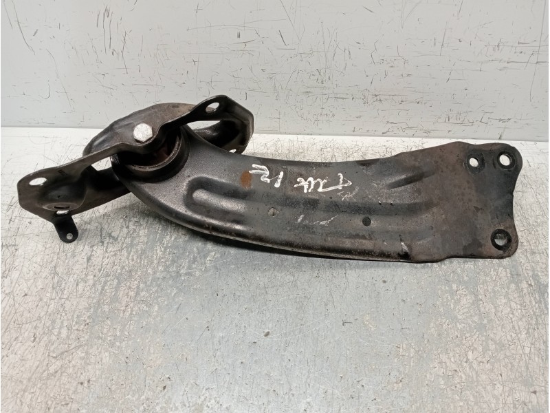 Recambio de brazo suspension superior trasero izquierdo para volkswagen passat lim. (362) 1.6 tdi dpf referencia OEM IAM 3C05052