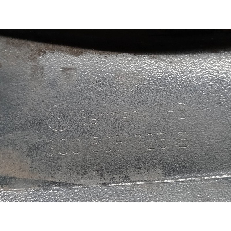 Recambio de brazo suspension superior trasero izquierdo para volkswagen passat lim. (362) 1.6 tdi dpf referencia OEM IAM 3C05052