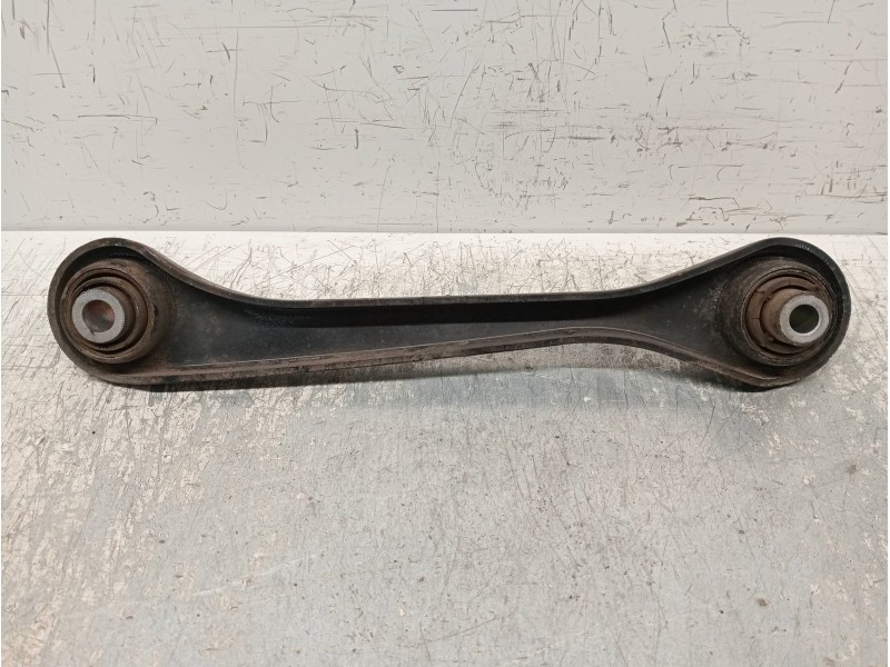 Recambio de brazo suspension superior trasero izquierdo para volkswagen passat lim. (362) 1.6 tdi dpf referencia OEM IAM 1K05015