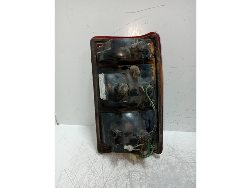 Recambio de piloto trasero izquierdo para ssangyong family 2.5 referencia OEM IAM   