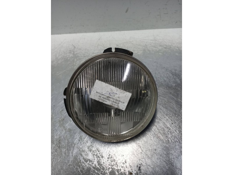 Recambio de faro derecho para mitsubishi montero (l040) 2500 td (4-ptas.) referencia OEM IAM   