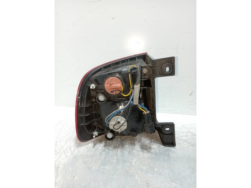 Recambio de piloto trasero derecho para ssangyong kyron 2.0 referencia OEM IAM   