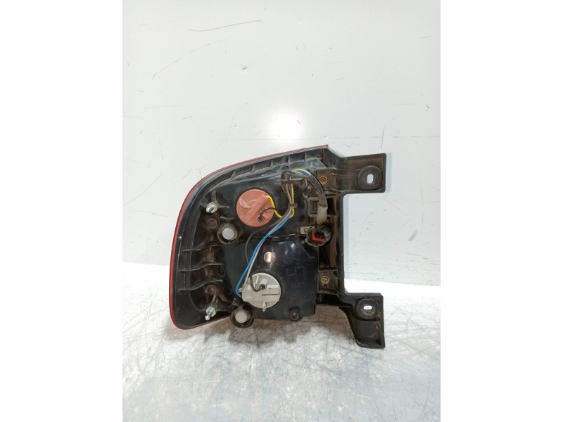 Recambio de piloto trasero izquierdo para ssangyong kyron referencia OEM IAM    Recambio de piloto trasero izquierdo para ssangyong kyron referencia OEM IAM