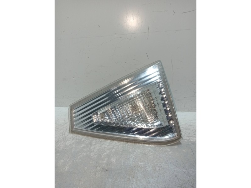 Recambio de piloto trasero derecho interior para subaru impreza g12 classic referencia OEM IAM   