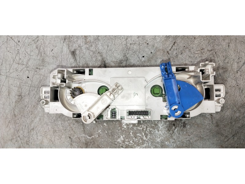 Recambio de mando calefaccion / aire acondicionado para renault scenic iii referencia OEM IAM E1072183A  