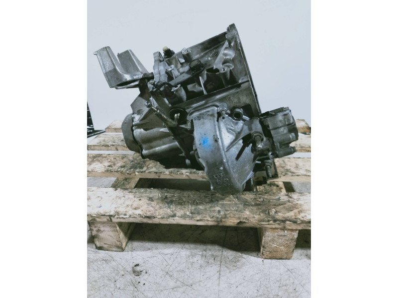 Recambio de caja cambios para citroen c5 berlina attraction referencia OEM IAM 20DM65 0157586 B 5V